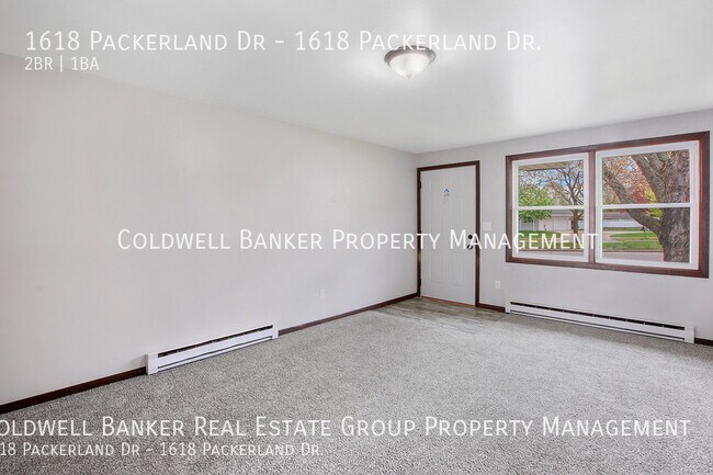 Foto del edificio - 1618 Packerland Dr