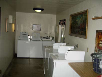 Instalación de lavandería - Victoria Pines Apartments