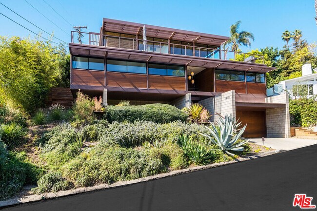 Foto del edificio - 12321 Rochedale Ln