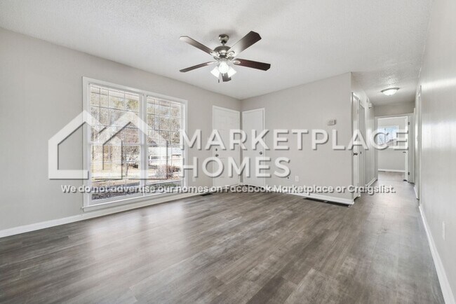 Foto del edificio - 8206 Huntington Dr