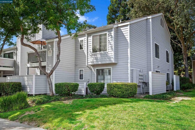 Foto del edificio - 332 Eastridge Dr