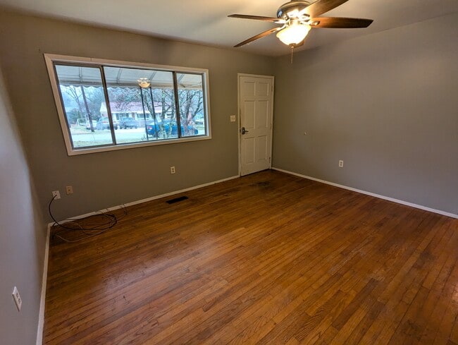 Building Photo - 155 Cone Dr