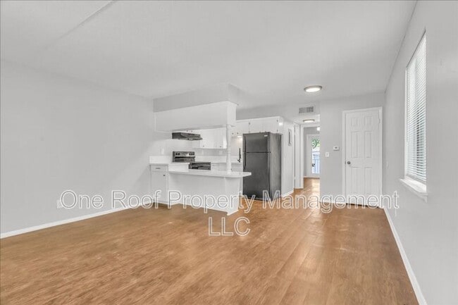 Foto del edificio - 3117 Barnett Ave