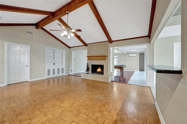 Foto del edificio - 1710 San Sebastian Ln