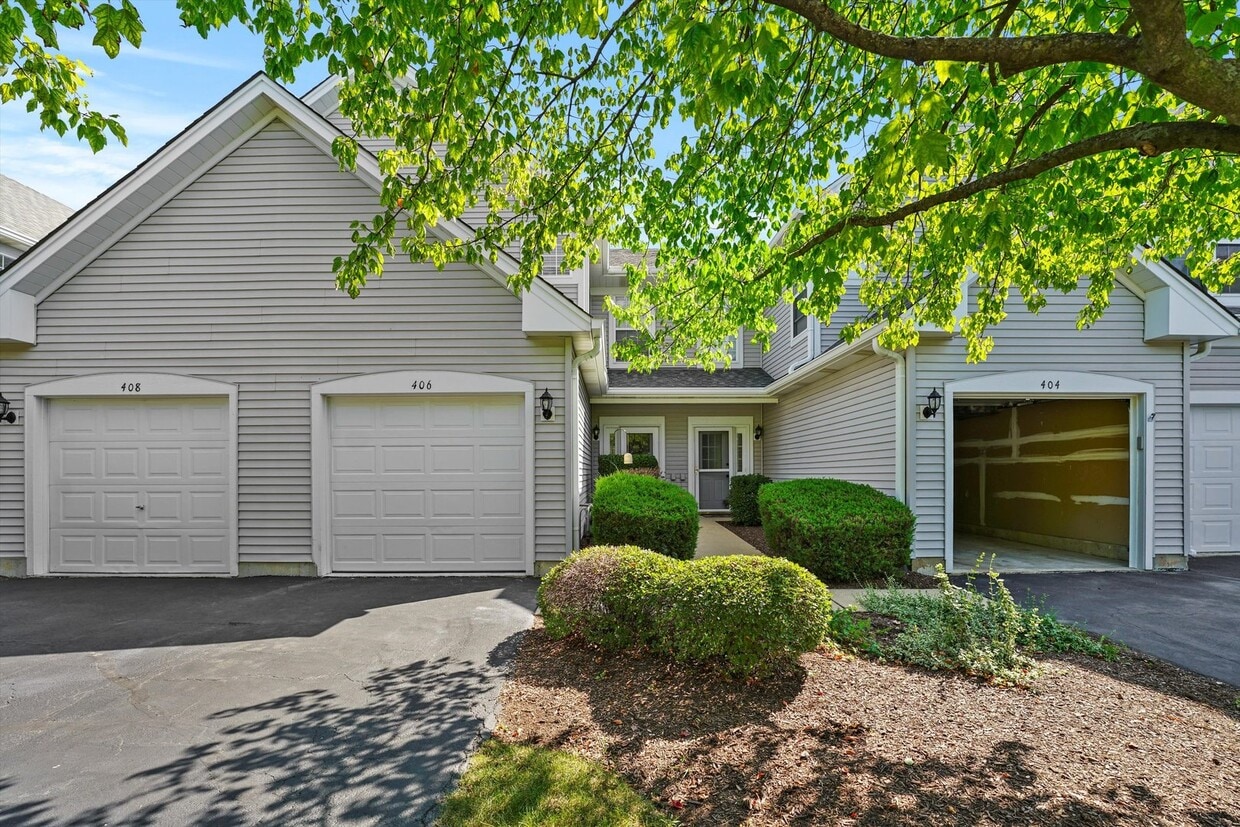 Primary Photo - 406 Cobblestone Ct