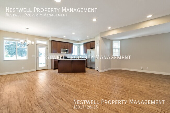 Building Photo - 3-bed Townhome in Farmington