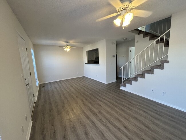 Building Photo - 3 BD 2 BA APARTMENT BY TTU FOR RENT