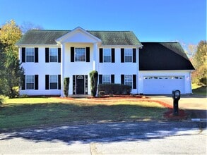 Building Photo - 106 Sweetland Ct