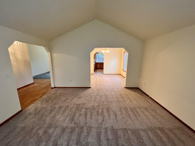 Foto del edificio - 6912 15th Ave SE