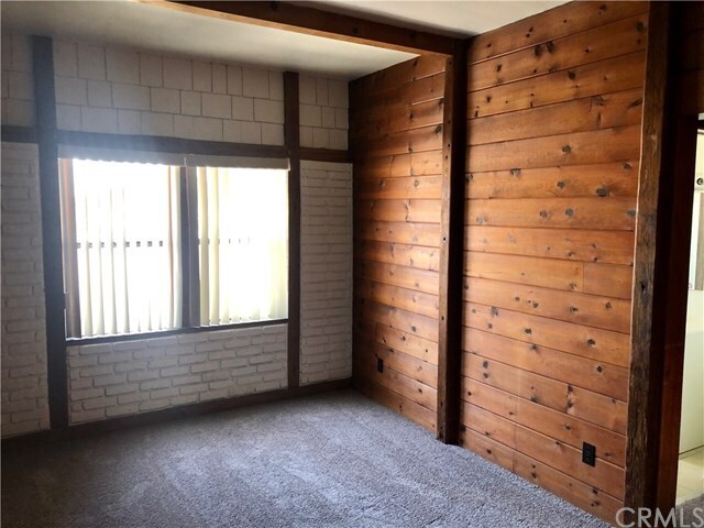 Foto del edificio - 2916 E Florence Ave