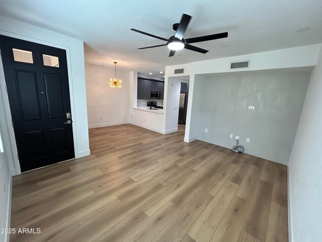Foto del edificio - 17850 N 68th St