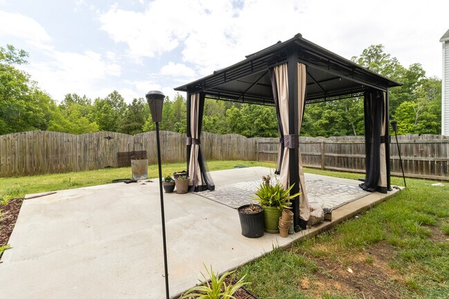 Building Photo - 416 Ganyard Farm Way