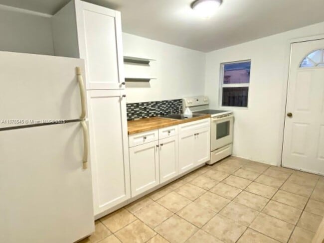 Foto del edificio - 4307 SW 9th St