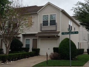 Building Photo - 3010 S Heights Hollow Ln