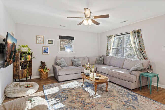 Building Photo - Single family ranch in Durham- Available Now