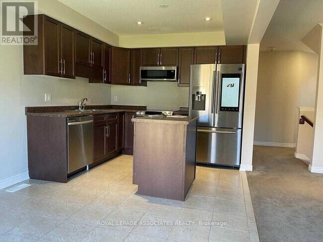 Building Photo - 7743 Shaw St