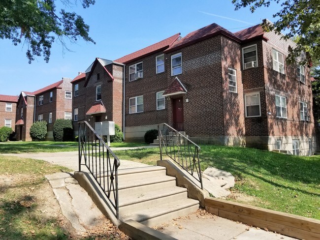 lawndale court apartments rentals philadelphia pa apartments com
