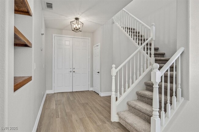 Foto del edificio - 7554 Catalina Harbor St