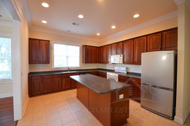 Building Photo - 134 Heart Pine- Summerville