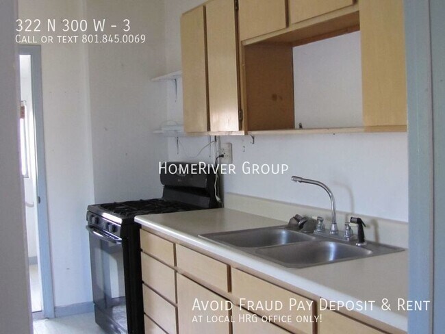 Foto del edificio - Spacious top floor unit