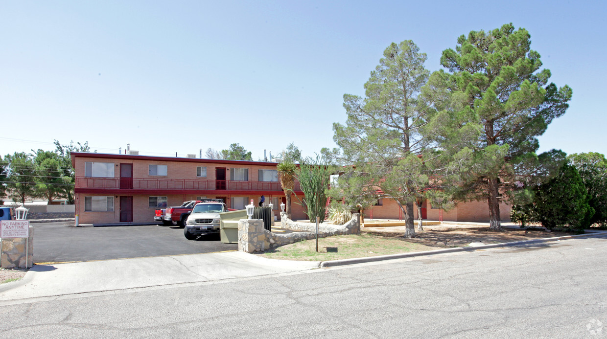 Building Photo - Rosemont Apartments