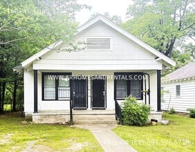 Building Photo - 1407 W Long 17th St