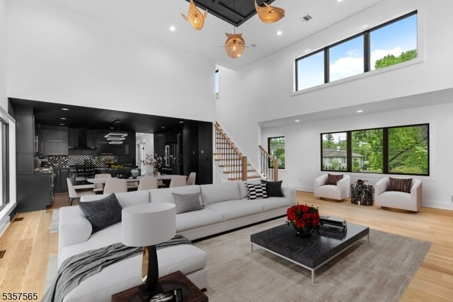 Building Photo - 148 Great Hills Rd