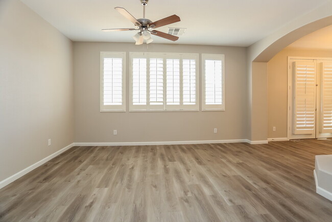 Building Photo - 5284 Vine Hill Ct