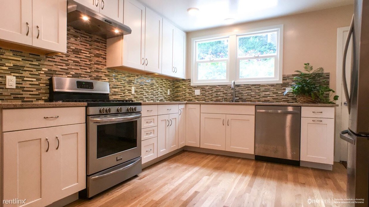 Foto principal - 472 Corbett Ave