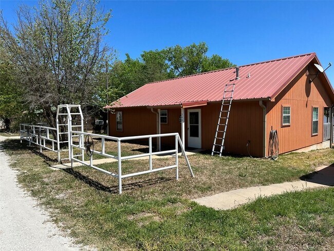 Building Photo - 348 Lake Loop
