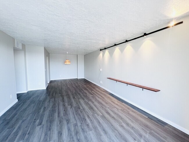Foto del edificio - 710 E 200 S