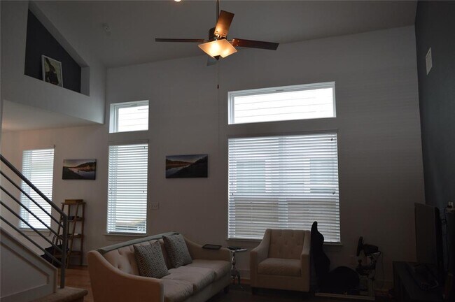 Foto del edificio - 1414 Casa Dr