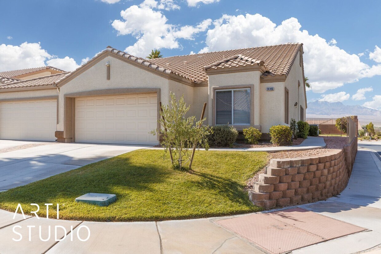 Foto principal - Townhome in Sunset Greens