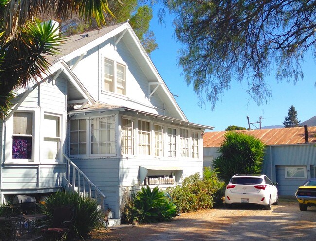 Building Photo - 1604 Morro St