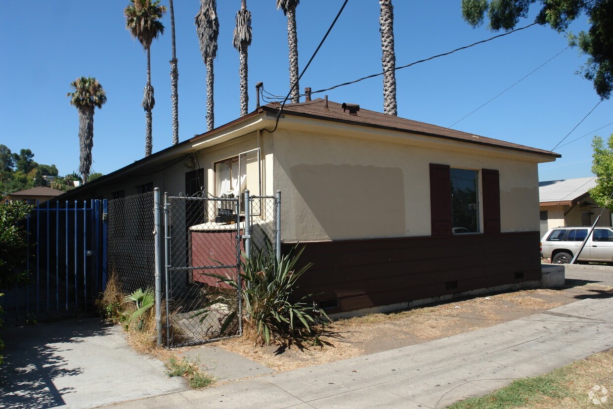 Building Photo - 4610 York Blvd