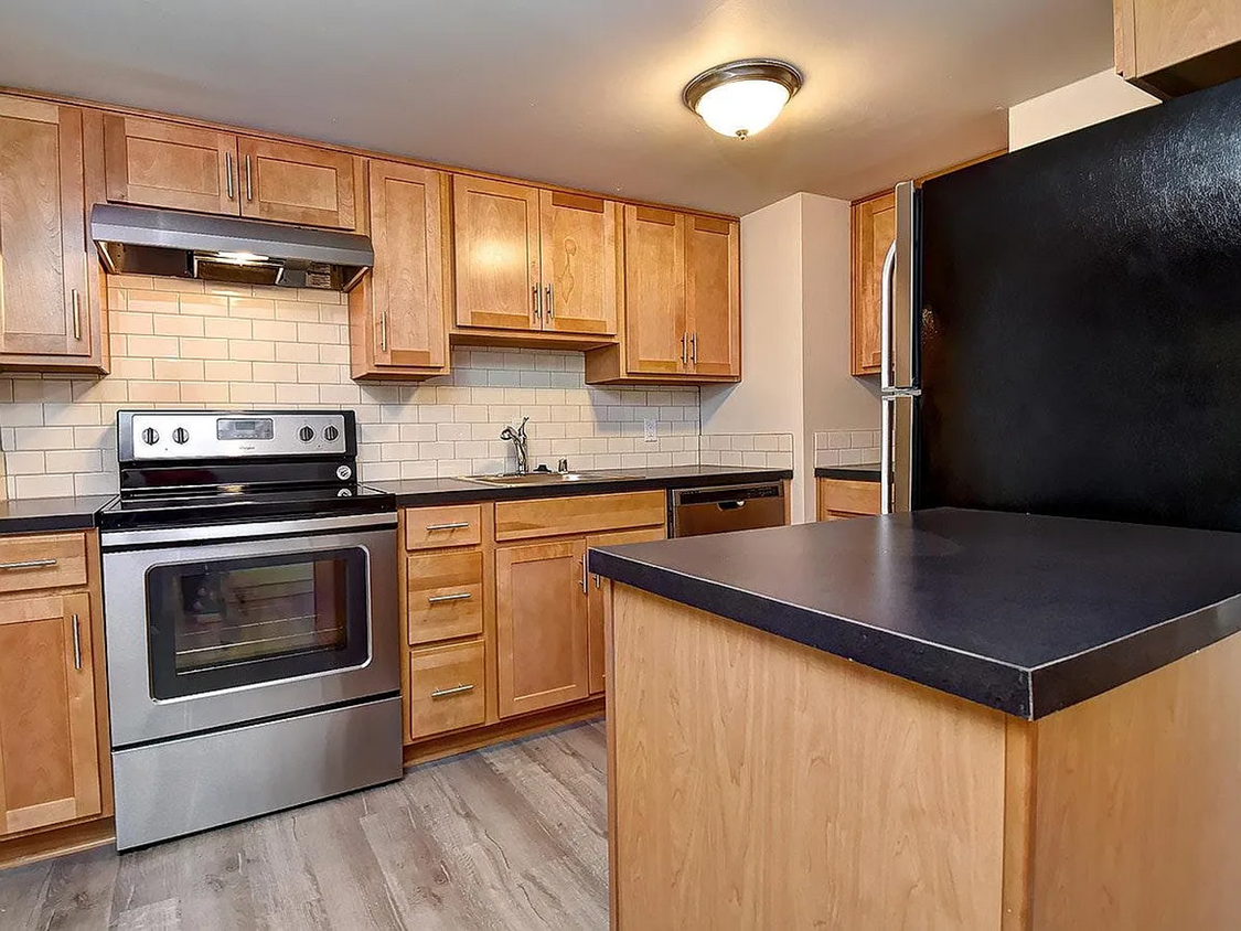 Foto principal - Newly Remodeled 2BR/1BA