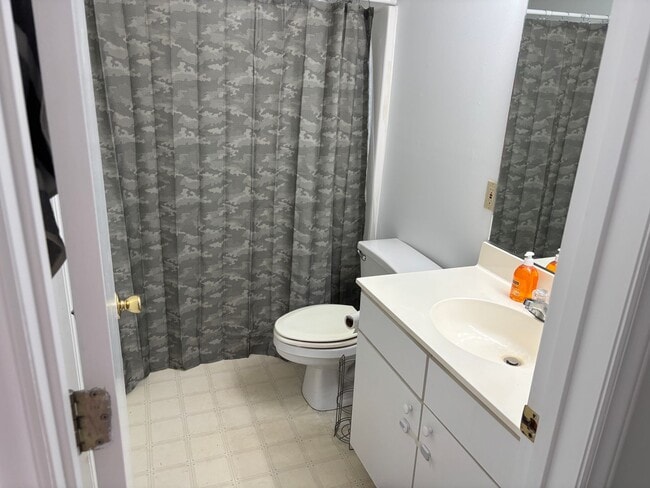 Building Photo - 2 BEDROOM 2 BATH ON 2ND FLOOR AT MYRTLE GREENS