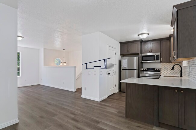 Building Photo - 972 W 1400 N