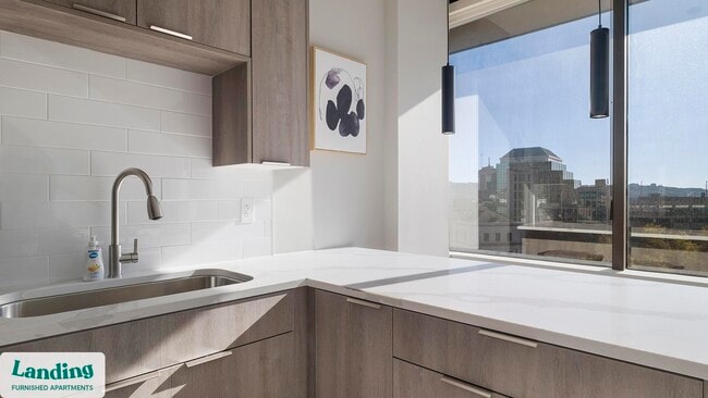 Foto del edificio - 600 19th St N