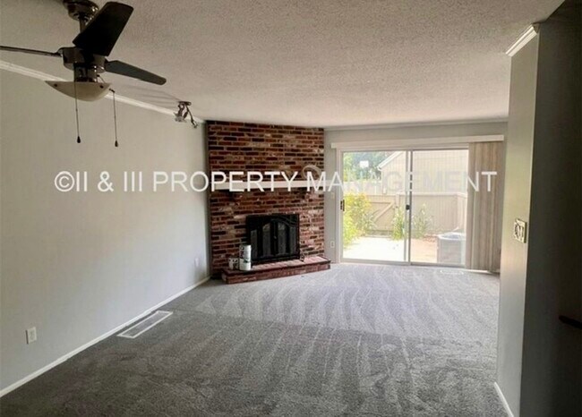 Foto del edificio - 8108 Monrovia St