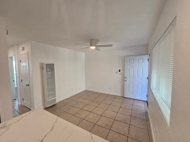 Foto del edificio - 2545 Fairmount Ave