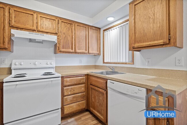 Building Photo - 424 SE 169th Ave