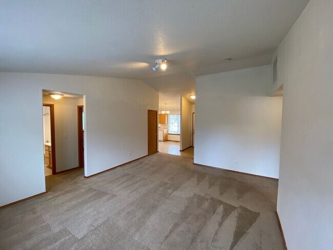 Building Photo - 5279 Mango Ave SE