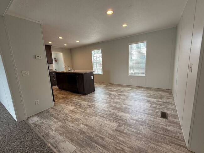 Foto del edificio - 12528 Apple Ln