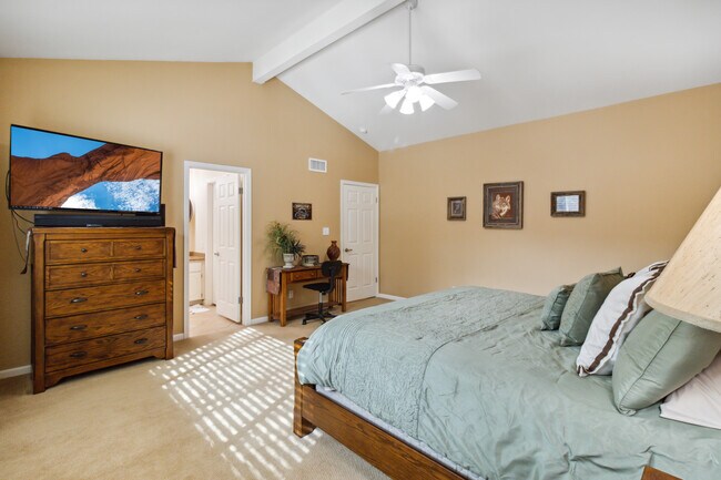 King bed and another TV with cable - 7431 E Sundance Trl
