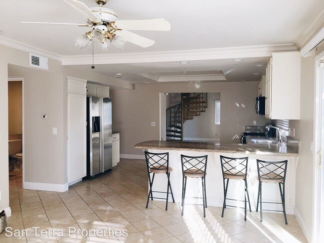 Foto del edificio - 4370 Cartulina Rd