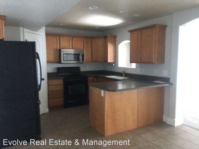 Foto del edificio - 3 br, 2 bath House - 3821 Rock Creek Rd. A5