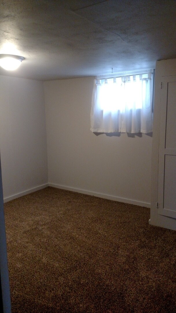 Foto del edificio - Centrally located close to MSU, not far fr...