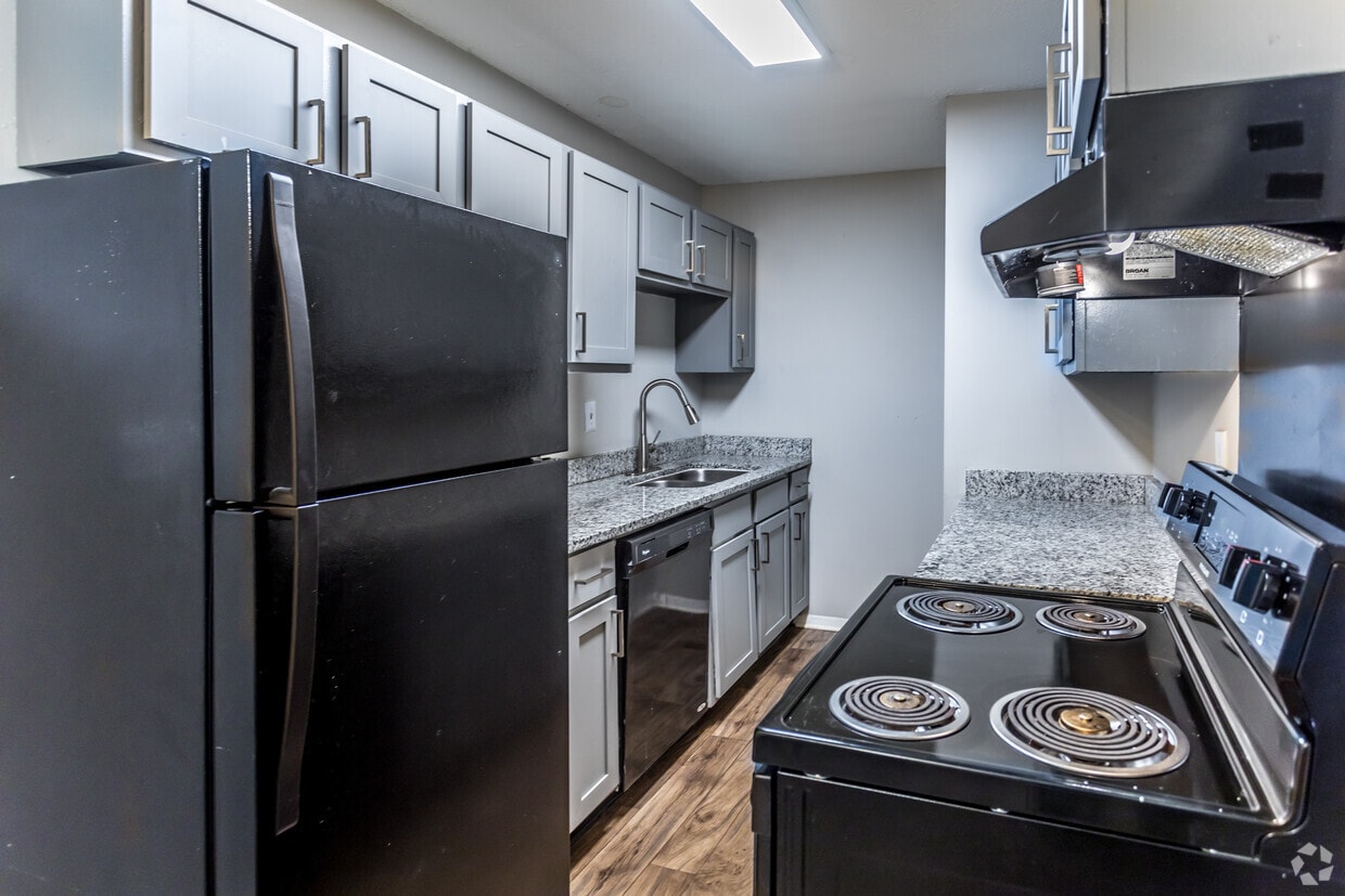 The Callaway - 3745 Camelot Dr Lexington, KY 40517 | Apartments.com