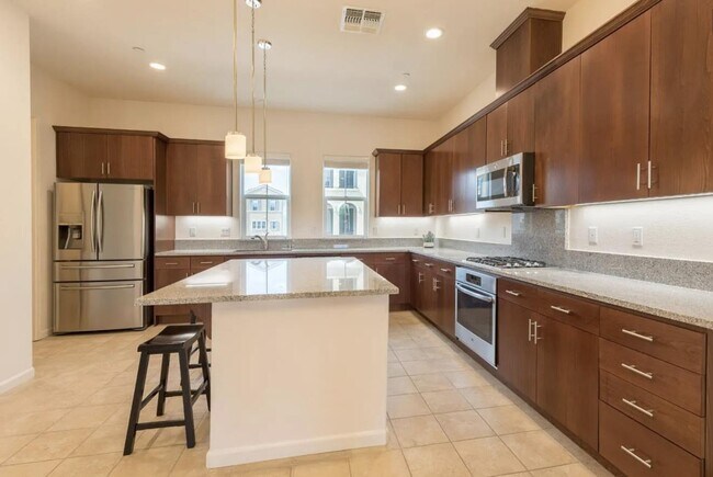 Foto del edificio - 39872 Sawyer Terrace